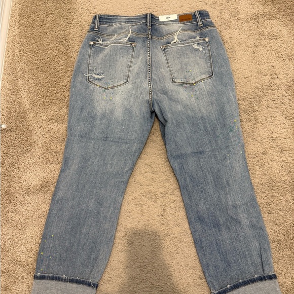 Judy Blue Women's Boyfriend Fit Distressed Denim - Picture 2 of 8